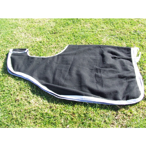 Ecotak Wool Cutaway Removable Quarter Sheet/exercise rug - Black with white & grey trim Large